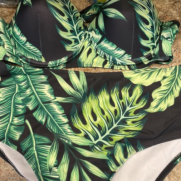 Popvil Plus Size Floral Leaves Printed Green Bikini Set - Picture 5 of 5